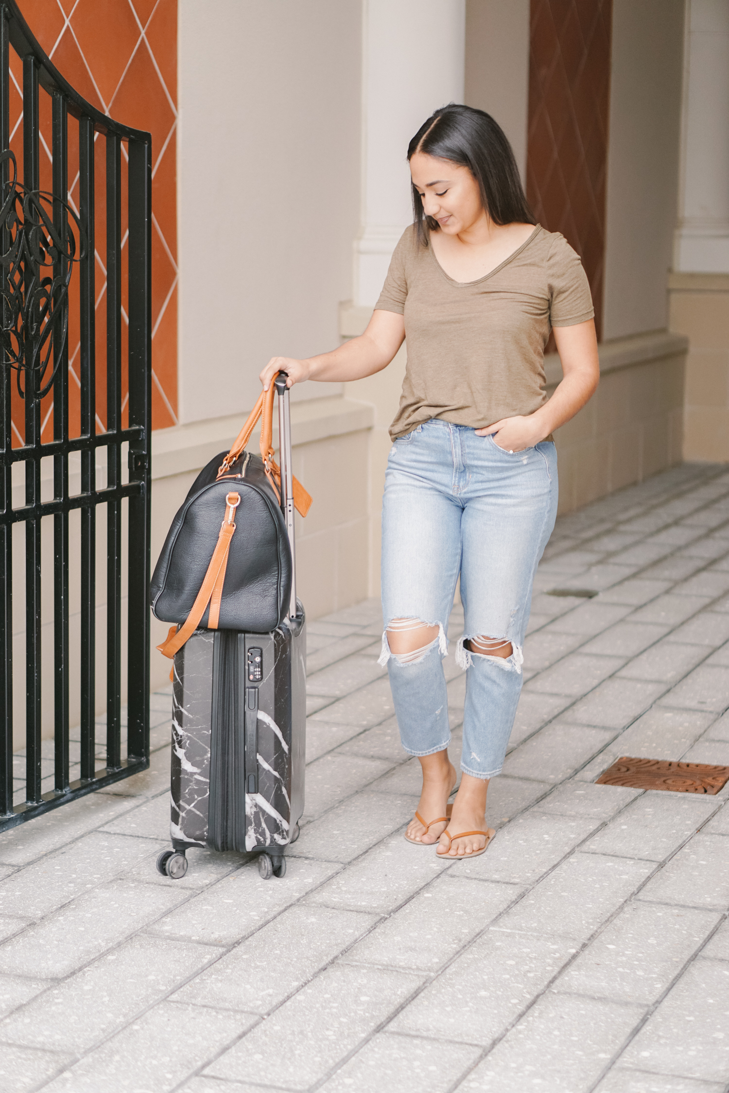 5 Tips to Become a Carryon Traveler- Monique McHugh Blog